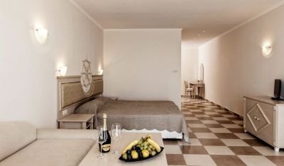 Imagine pentru Hotel Royal Bay Elenite 4*  valabile pentru Litoral 2025