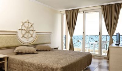 Imagine pentru Hotel Royal Bay Elenite 4*  valabile pentru Litoral 2025