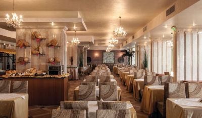 Imagine pentru Hotel Royal Bay Elenite 4*  valabile pentru Litoral 2025
