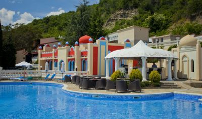 Imagine pentru Hotel Royal Bay Elenite 4*  valabile pentru Litoral 2025