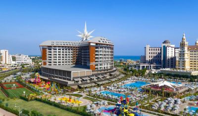 Imagine pentru Hotel Royal Seginus 5* valabile pentru Litoral 2025