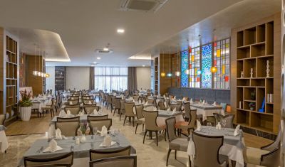 Imagine pentru Hotel Royal Seginus 5* valabile pentru Litoral 2025