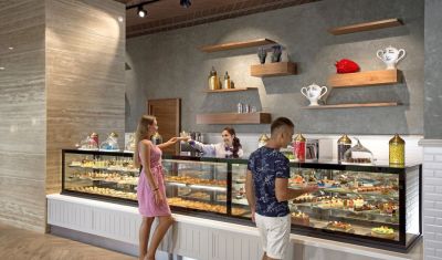 Imagine pentru Hotel Royal Seginus 5* valabile pentru Litoral 2025