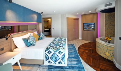 Imagine pentru Hotel Royal Wings 5* valabile pentru Litoral 2025