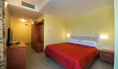 Imagine pentru Hotel Sara Boutique 3* valabile pentru Litoral 2025