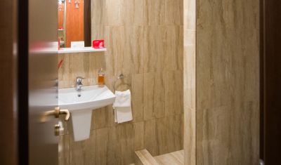 Imagine pentru Hotel Sara Boutique 3* valabile pentru Litoral 2025