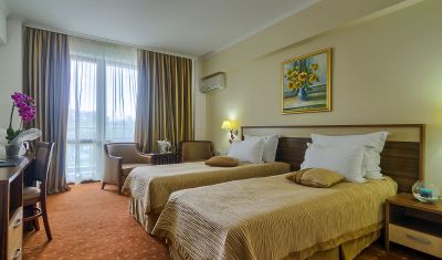 Imagine pentru Hotel Saturn 5* valabile pentru Litoral 2025