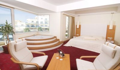 Imagine pentru Hotel Sealight Resort 5* valabile pentru Litoral 2025