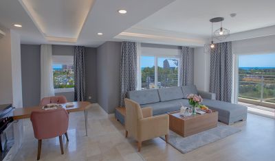 Imagine pentru Hotel Sherwood Suites Resort 5* valabile pentru Litoral 2025