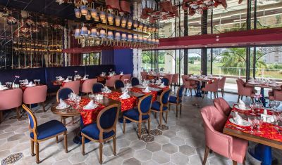 Imagine pentru Hotel Sherwood Suites Resort 5* valabile pentru Litoral 2025