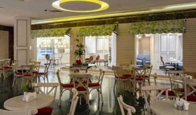 Imagine pentru Hotel Sunland Resort 5* valabile pentru Litoral 2025