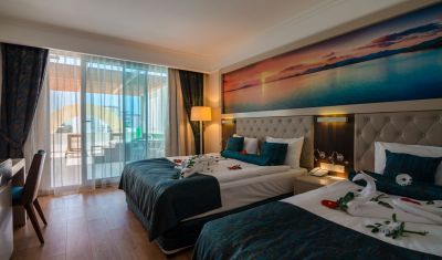 Imagine pentru Hotel The Lumos Deluxe Resort 5*  valabile pentru Litoral 2025