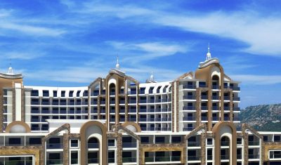 Imagine pentru Hotel The Lumos Deluxe Resort 5*  valabile pentru Litoral 2025