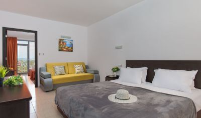 Imagine pentru Hotel Tia Maria 3*  valabile pentru Litoral 2025