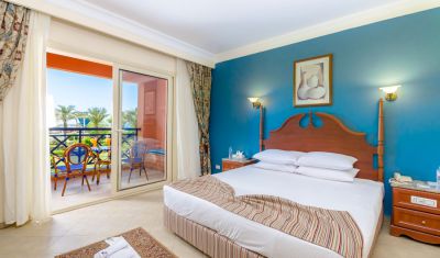 Imagine pentru Hotel Titanic Beach Resort 5* valabile pentru Litoral 2025