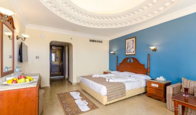Imagine pentru Hotel Titanic Beach Resort 5* valabile pentru Litoral 2025
