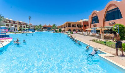 Imagine pentru Hotel Titanic Beach Resort 5* valabile pentru Litoral 2025