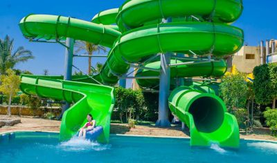 Imagine pentru Hotel Titanic Beach Resort 5* valabile pentru Litoral 2025