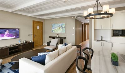 Imagine pentru Hotel Titanic Luxury Collection Bodrum 5*  valabile pentru Litoral 2025