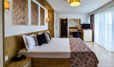 Imagine pentru Hotel Tomis Mamaia 3* valabile pentru Litoral 2025