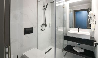 Imagine pentru Hotel Topaz 4* valabile pentru Litoral 2025