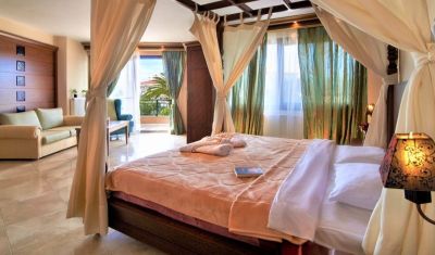 Imagine pentru Hotel Toroni Blue Sea 3* valabile pentru Litoral 2025