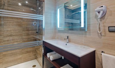 Imagine pentru Hotel Tropic Park 4* valabile pentru Litoral 2025