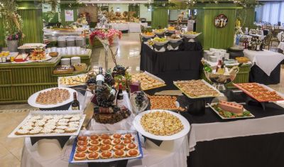 Imagine pentru Hotel Tropic Park 4* valabile pentru Litoral 2025