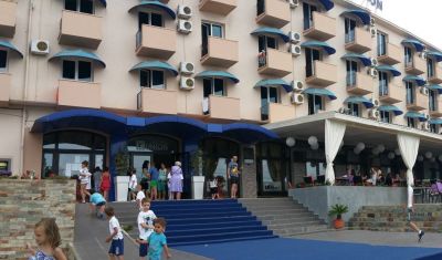 Imagine pentru Hotel Union 3* valabile pentru Litoral 2025