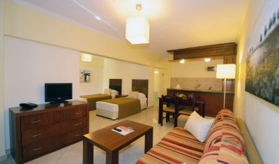 Imagine pentru Hotel Village Mare 4* valabile pentru Litoral 2025
