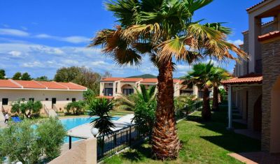 Imagine pentru Hotel Village Mare 4* valabile pentru Litoral 2025
