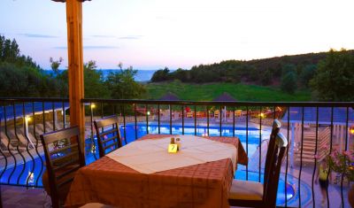 Imagine pentru Hotel Village Mare 4* valabile pentru Litoral 2025