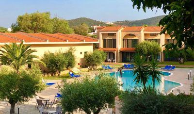 Imagine pentru Hotel Village Mare 4* valabile pentru Litoral 2025