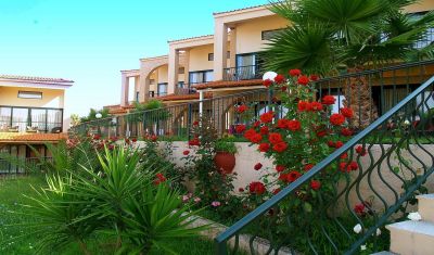 Imagine pentru Hotel Village Mare 4* valabile pentru Litoral 2025