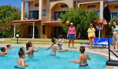 Imagine pentru Hotel Village Mare 4* valabile pentru Litoral 2025