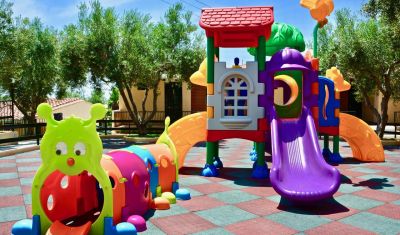 Imagine pentru Hotel Village Mare 4* valabile pentru Litoral 2025