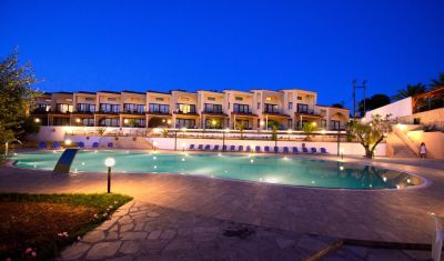 Imagine pentru Hotel Village Mare 4* valabile pentru Litoral 2025