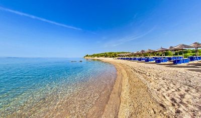 Imagine pentru Hotel Village Mare 4* valabile pentru Litoral 2025