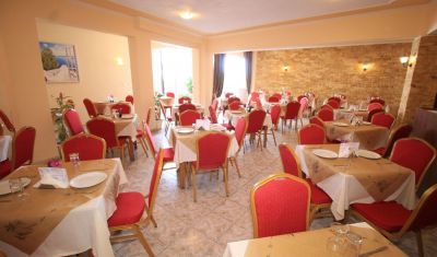 Imagine pentru Hotel Yannis Corfu 3* valabile pentru Litoral 2025