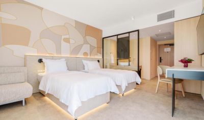 Imagine pentru Hotel Zenith 4* valabile pentru Litoral 2025
