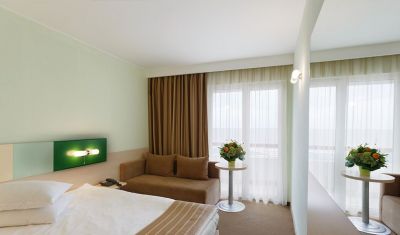 Imagine pentru Hotel Zenith Conference & Spa 4* valabile pentru Litoral 2025