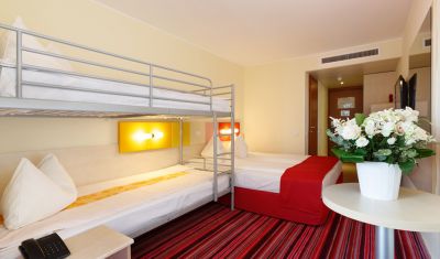 Imagine pentru Hotel Zenith Conference & Spa 4* valabile pentru Litoral 2025