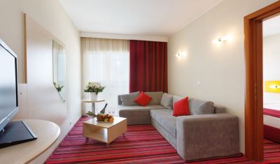 Imagine pentru Hotel Zenith Conference & Spa 4* valabile pentru Litoral 2025