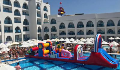 Imagine pentru Infinity By Yelken Aquapark & Resorts 5* valabile pentru Litoral 2025