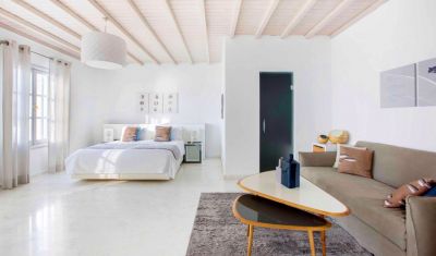 Imagine pentru Kouros Hotel & Suites 5* valabile pentru Litoral 2025