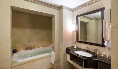 Imagine pentru Medina Solaria & Thalasso 5* valabile pentru Litoral 2025