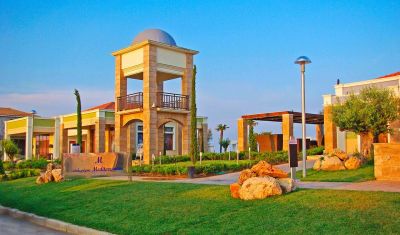 Imagine pentru Mediterranean Village Hotel & Spa 5* valabile pentru Litoral 2025
