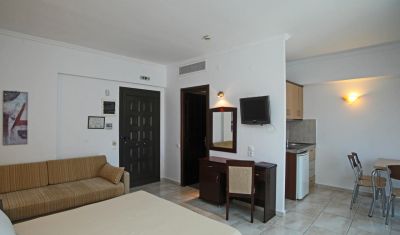 Imagine pentru Naias Beach Hotel 3* valabile pentru Litoral 2025