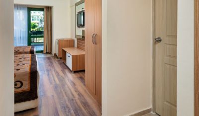 Imagine pentru Oz Hotels Incekum Beach Resort 5* valabile pentru Litoral 2025