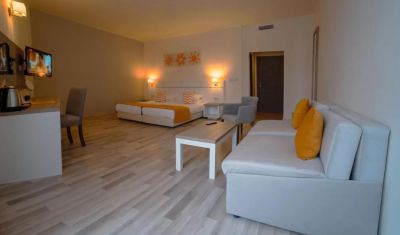 Imagine pentru Park Hotel Odessos 2*  valabile pentru Litoral 2025